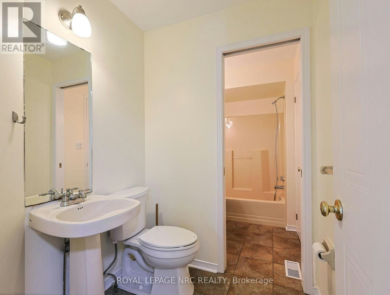 11 Willver Drive, St. Catharines, ON, L2M 7Y1 - 13