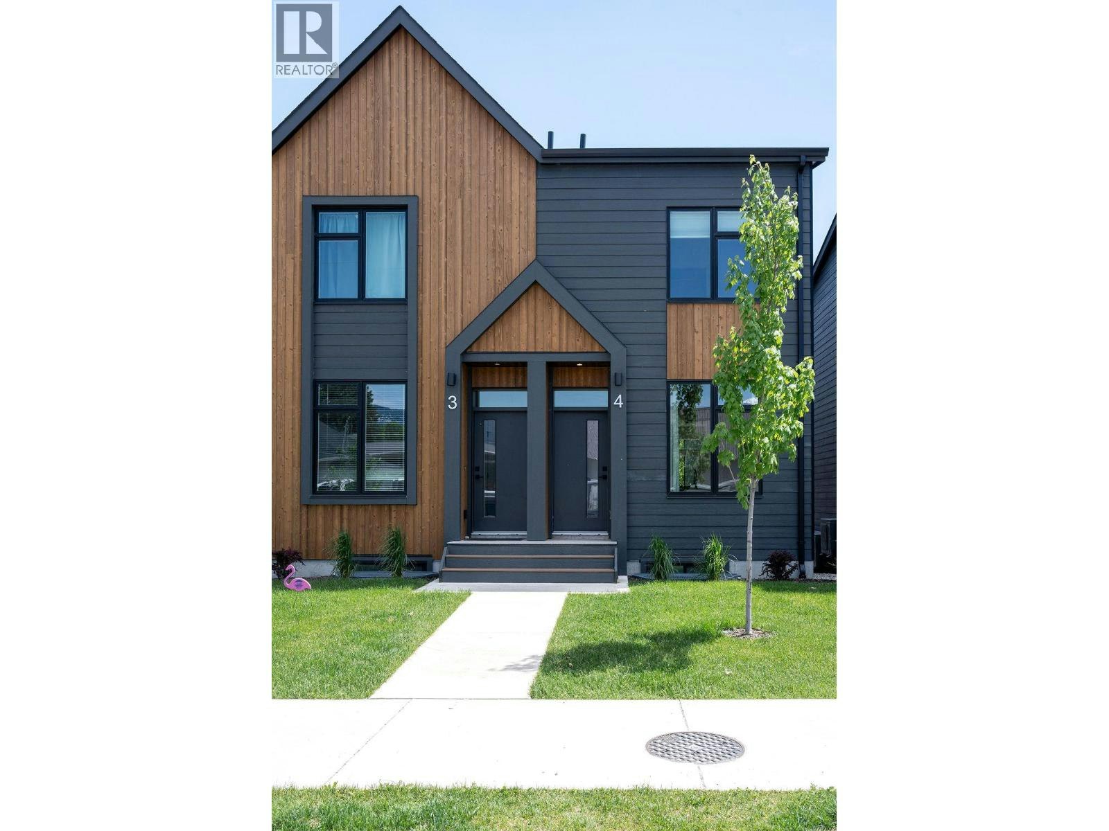 4-414 Humbert Street, Revelstoke, BC, V0E 2S0
