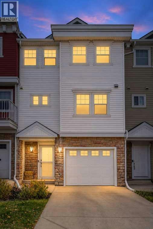 23 Tucker Circle, Okotoks, AB, T1S 2J6