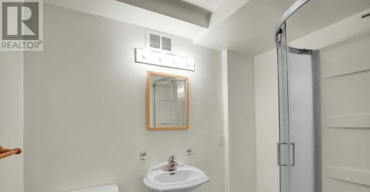 359 Mountbatten Avenue, Ottawa, ON, K1H 5W2 - 36
