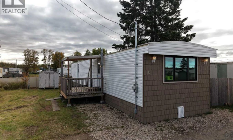 10 Kaybob Trailer Court