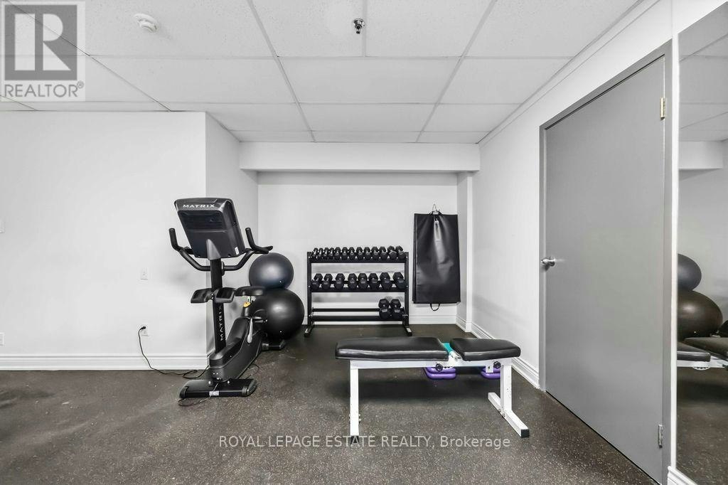 203-140 Bathurst Avenue, Toronto, ON, M5V 3N8 - 14