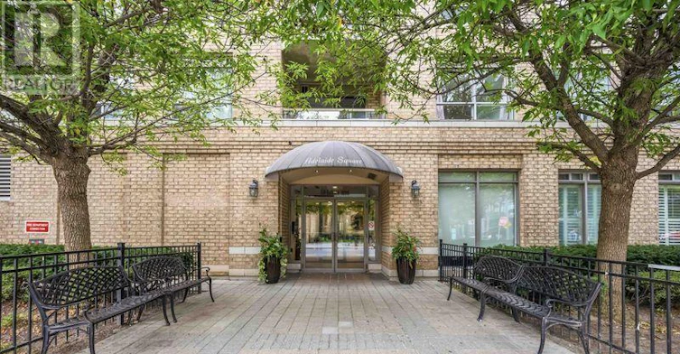 203-140 Bathurst Avenue, Toronto, ON, M5V 3N8 - 10