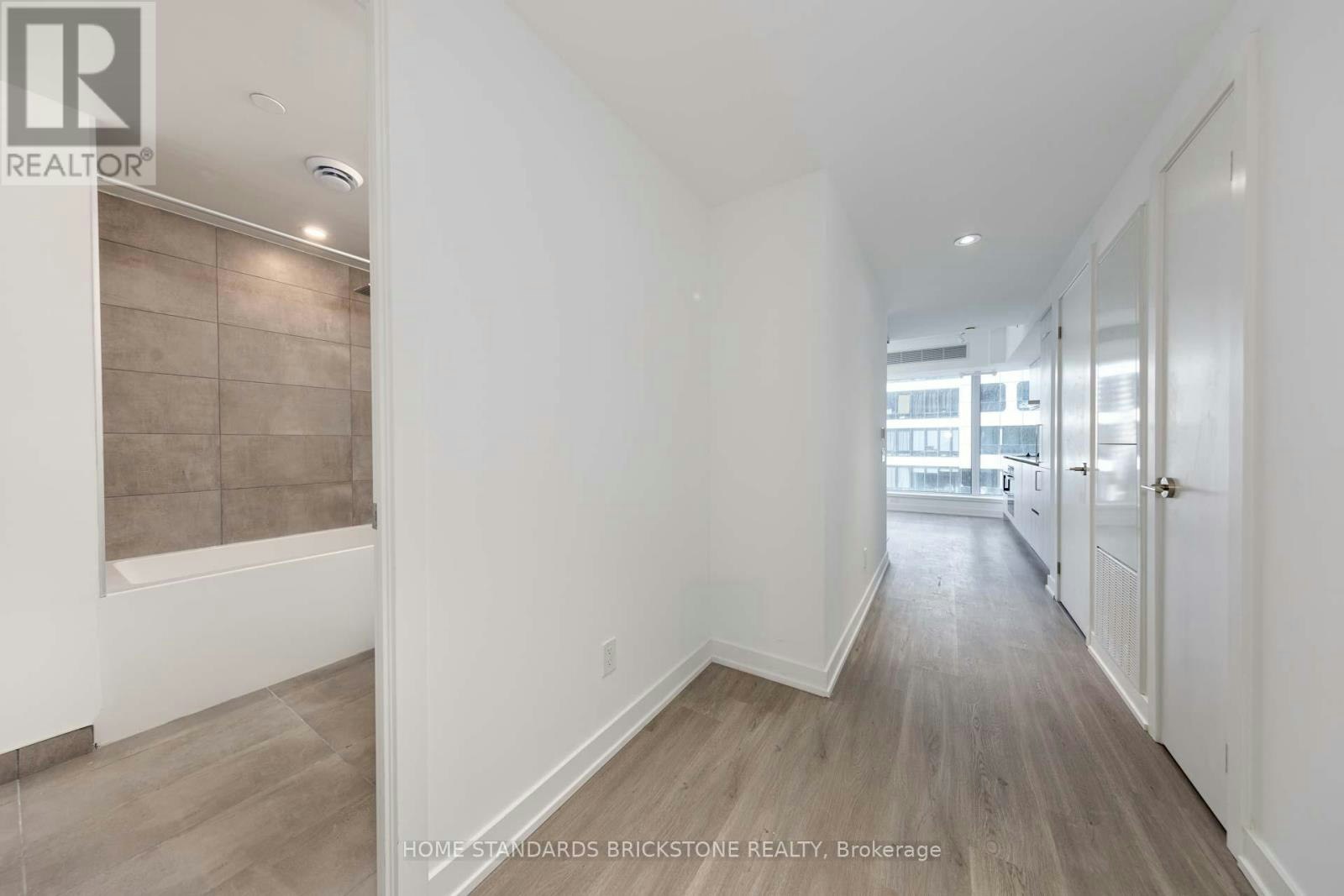 1205-8 Wellesley Street W, Toronto, ON, M4Y 0J5 - 19