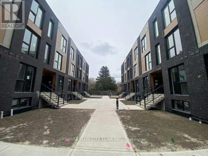 BLKB 9-178 Clonmore Drive, Toronto, ON, M1N 0B9