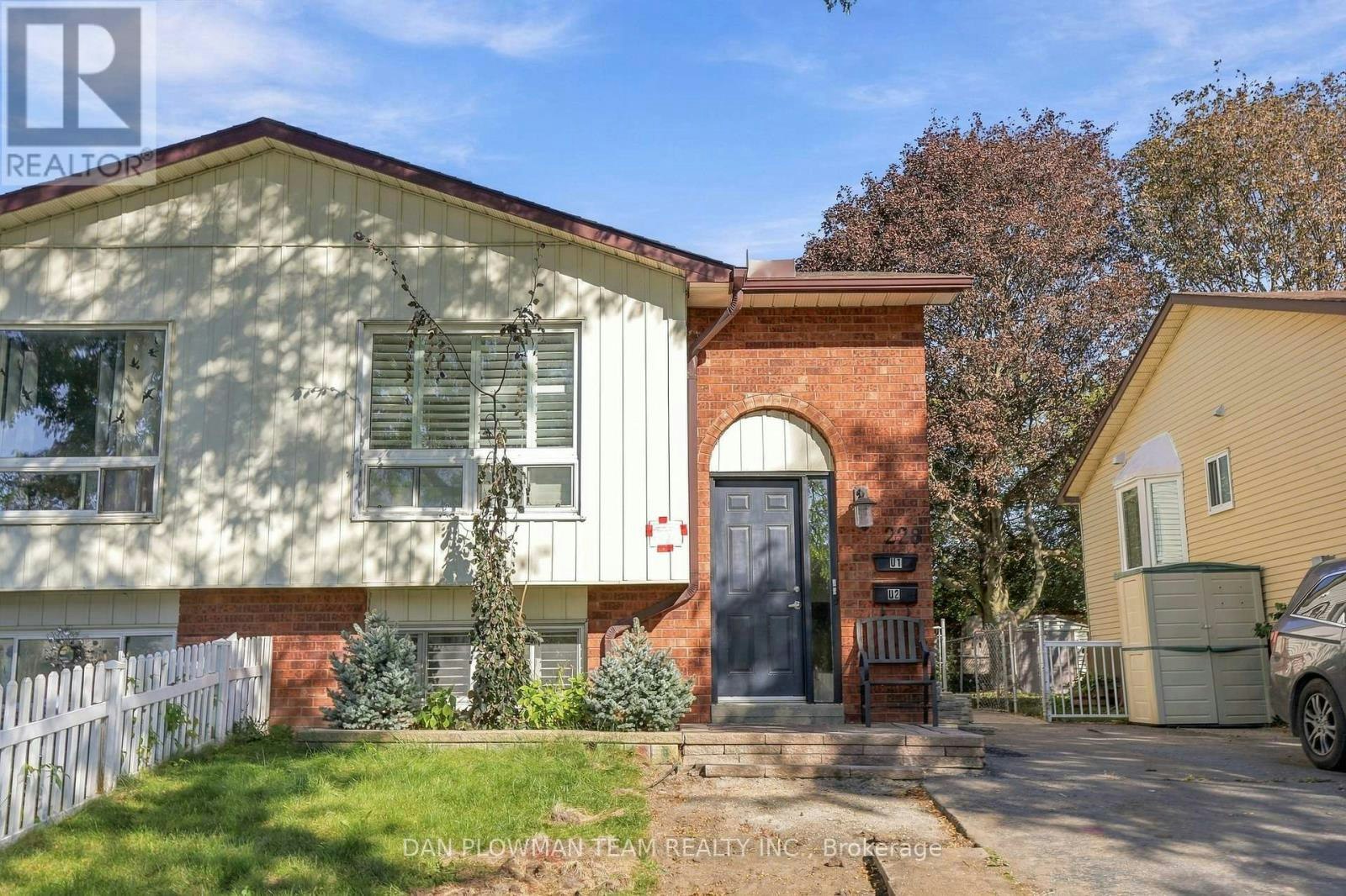 228 Medina Court, Oshawa, ON, L1J 7E1