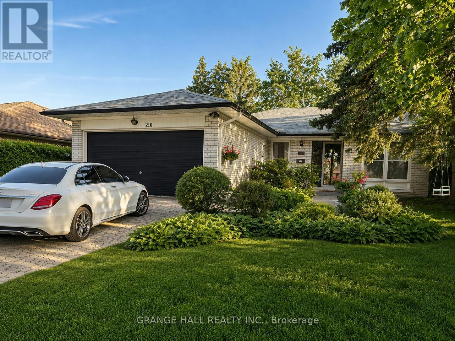210 Lloyd Manor Road, Toronto, ON, M9B 5K6