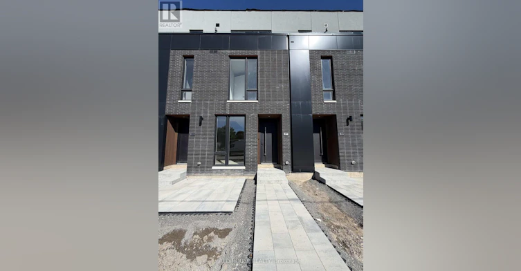 240 Ellis Avenue, St. Catharines, ON, L2P 0H2 - 2