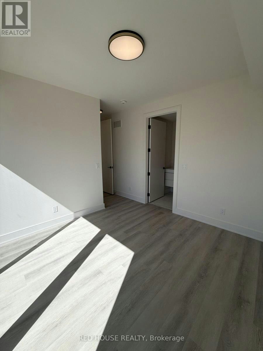 240 Ellis Avenue, St. Catharines, ON, L2P 0H2 - 33
