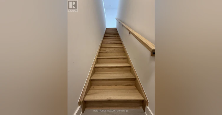 240 Ellis Avenue, St. Catharines, ON, L2P 0H2 - 4