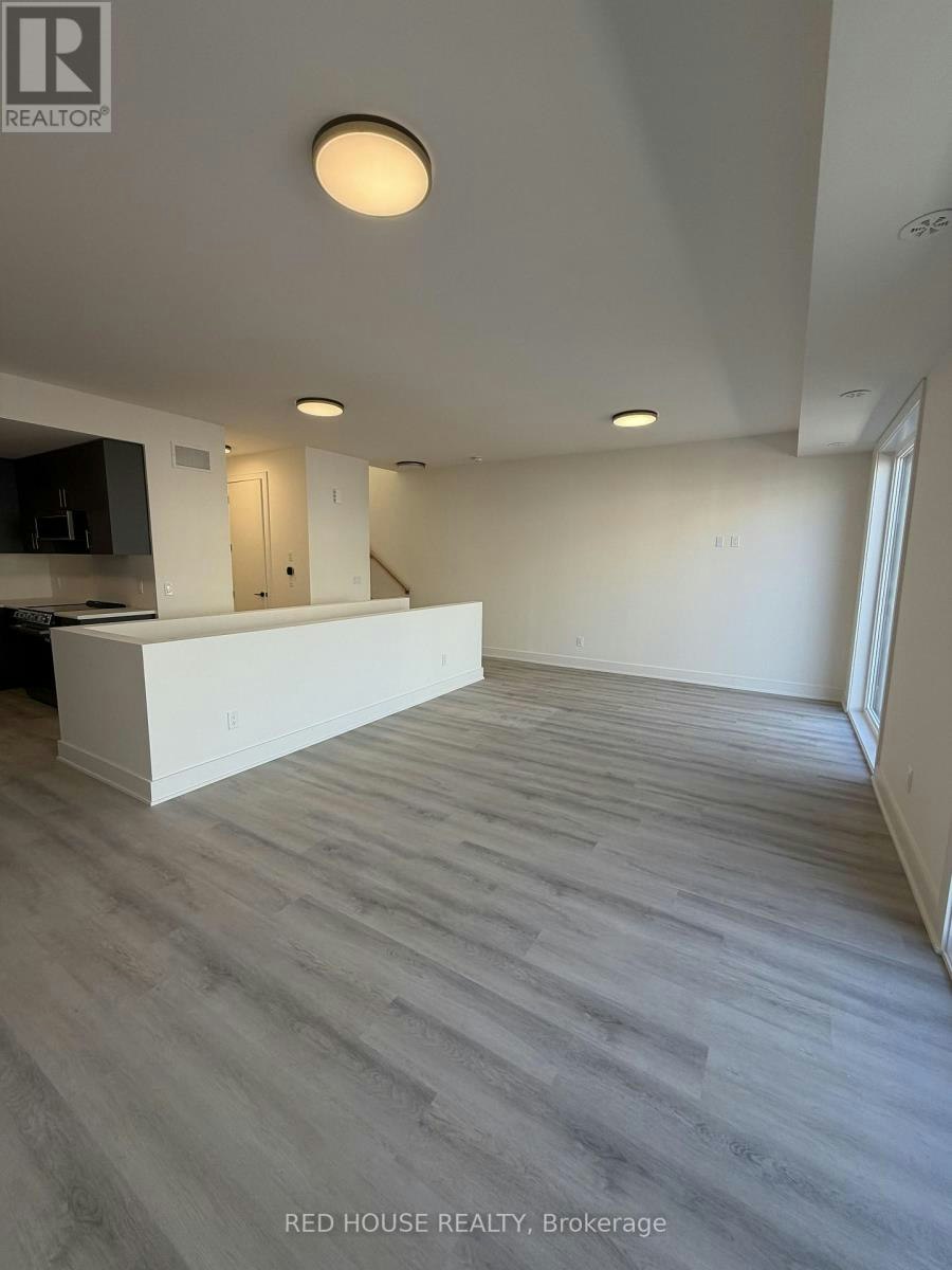 240 Ellis Avenue, St. Catharines, ON, L2P 0H2 - 10