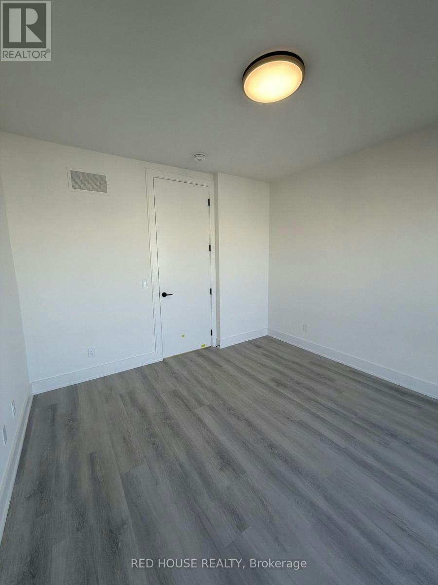 240 Ellis Avenue, St. Catharines, ON, L2P 0H2 - 20