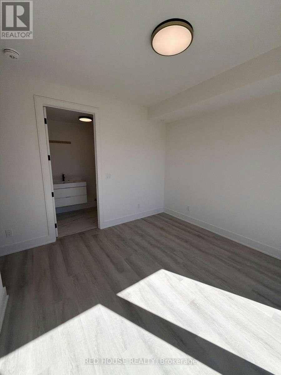 240 Ellis Avenue, St. Catharines, ON, L2P 0H2 - 29
