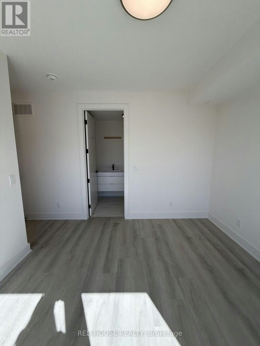 240 Ellis Avenue, St. Catharines, ON, L2P 0H2 - 31