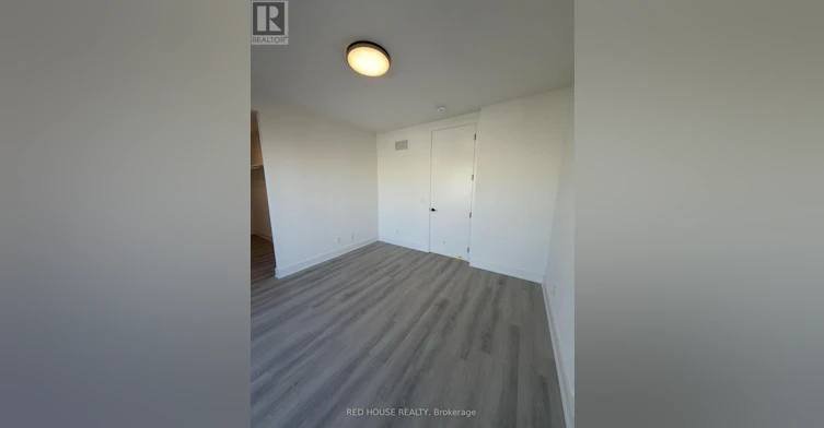 240 Ellis Avenue, St. Catharines, ON, L2P 0H2 - 22