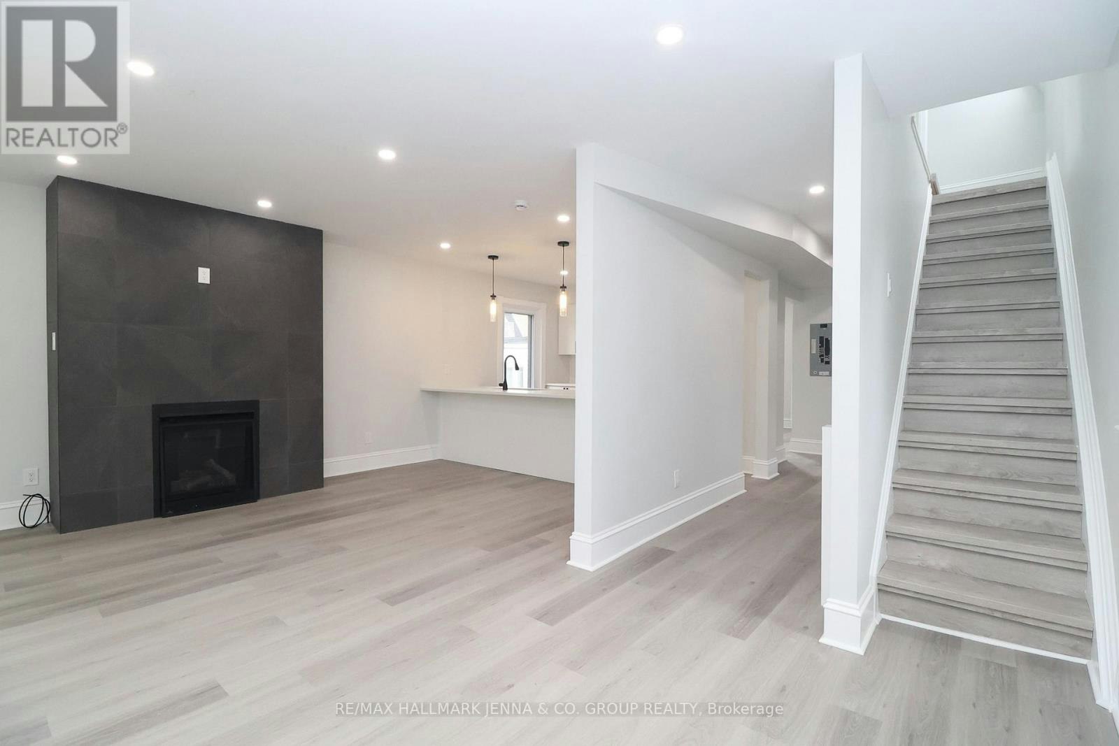 3-332 Osgoode Street, Ottawa, ON, K1N 6T3 - 8