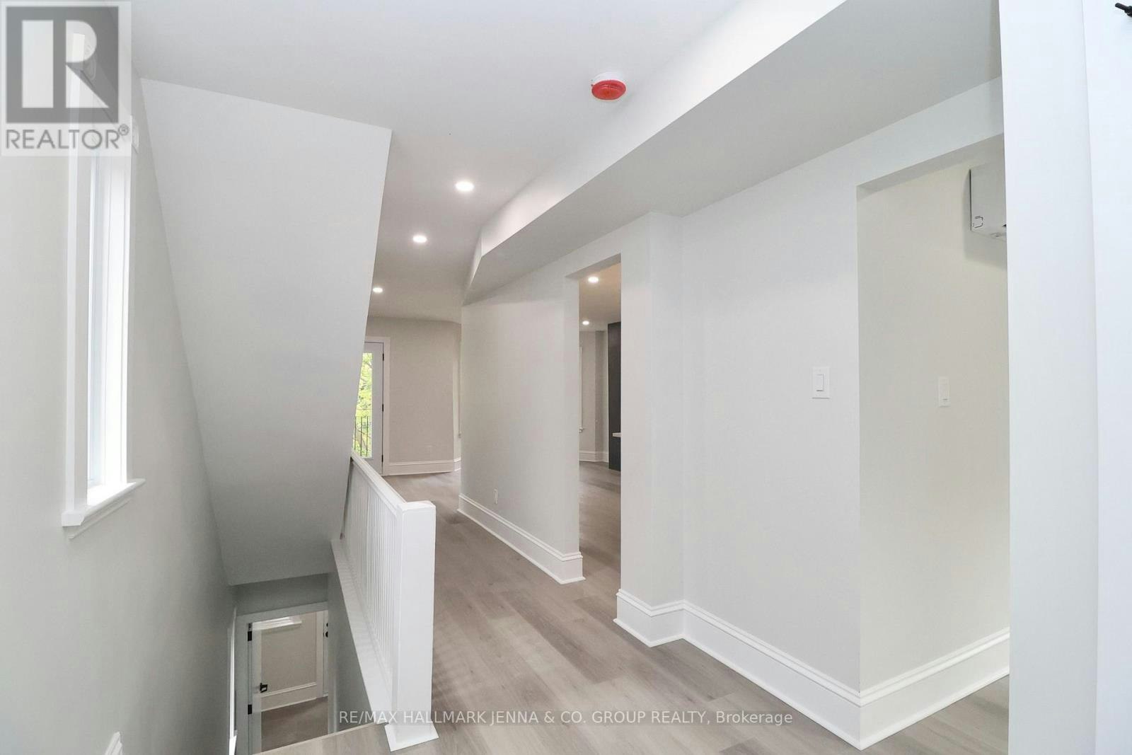 3-332 Osgoode Street, Ottawa, ON, K1N 6T3 - 3