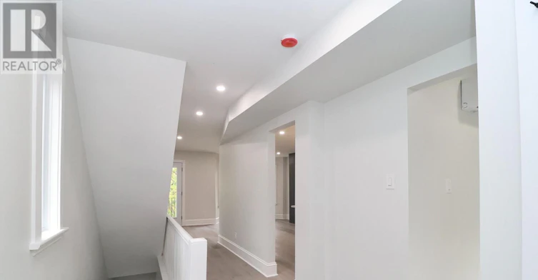 3-332 Osgoode Street, Ottawa, ON, K1N 6T3 - 3