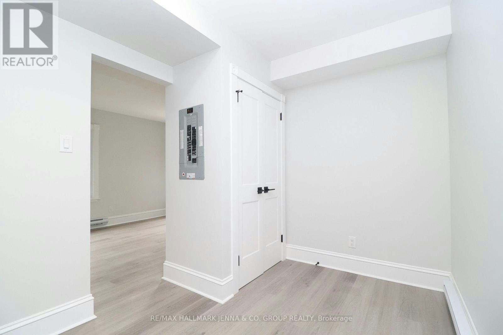 3-332 Osgoode Street, Ottawa, ON, K1N 6T3 - 2