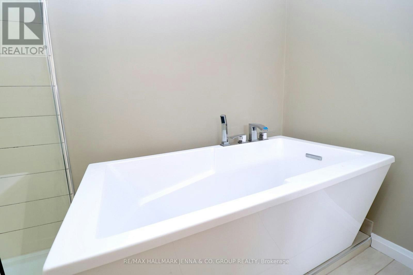 3-331 Osgoode Street, Ottawa, ON, K1N 1H2 - 17