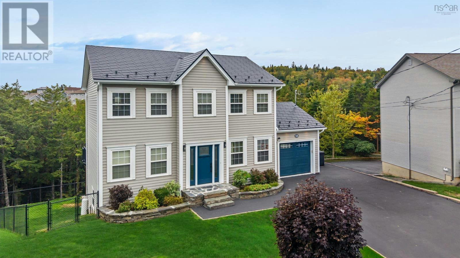 35 Iron Court, Middle Sackville, NS, B4E 0B9