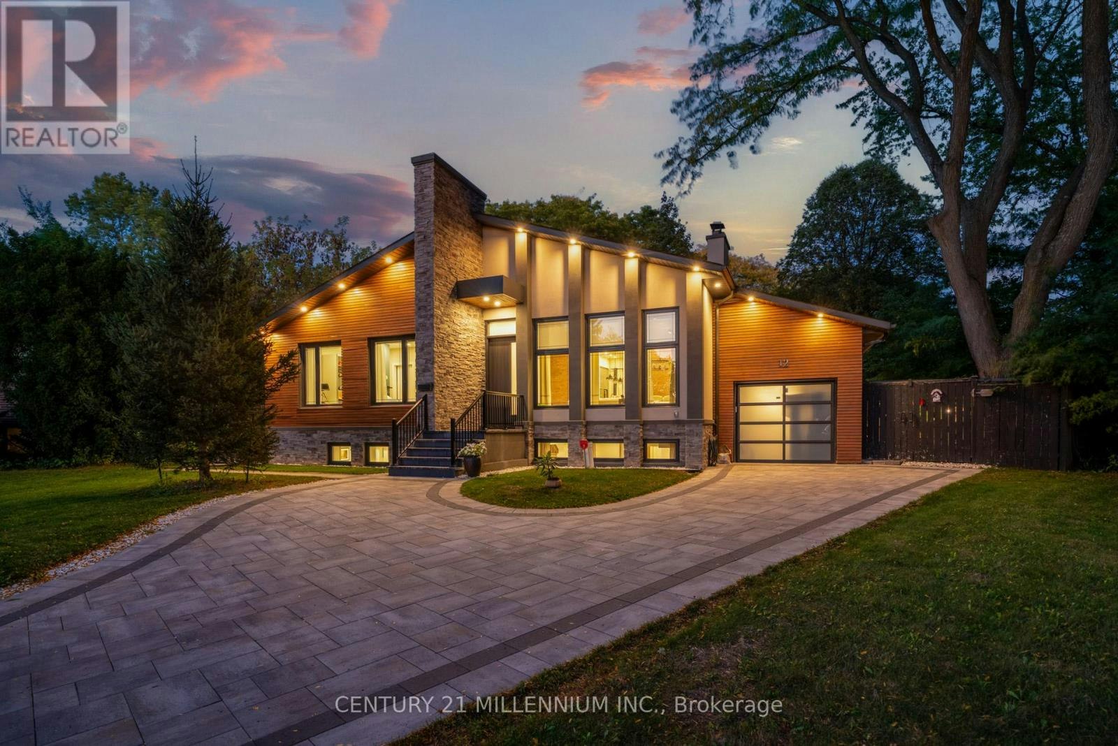 12 Legato Court, Toronto, ON, M3B 1L7