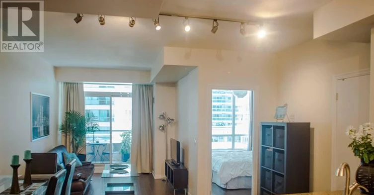 408-12 Yonge Street, Toronto, ON, M5E 1Z9 - 3