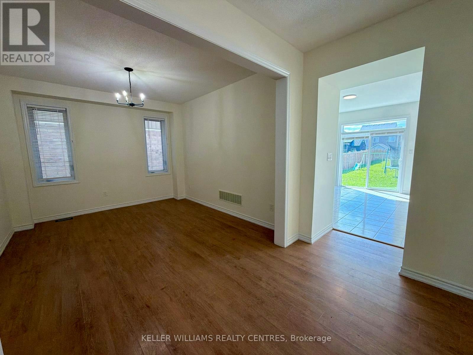 229 Brownley Lane, Essa, ON, L3W 0R3 - 8