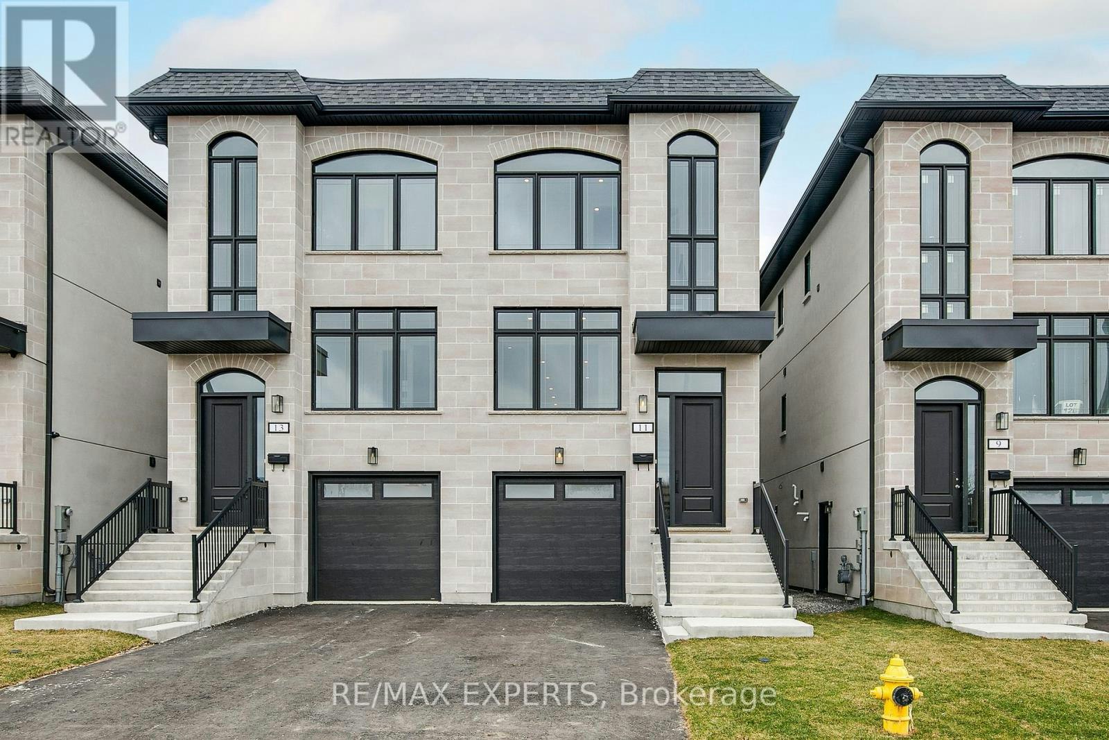 11 St Gaspar Court, Toronto, ON, M9L 2K5