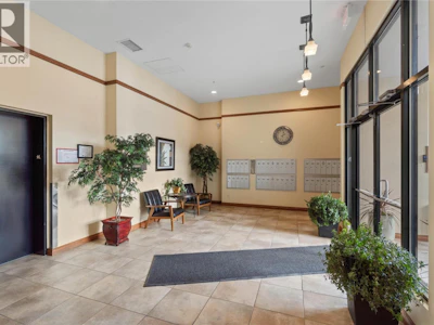 207-1390 Hillside Drive - 3