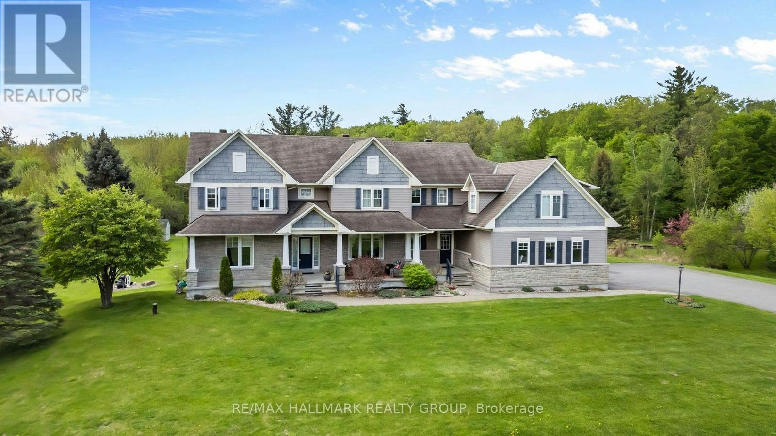 137 Goodman Drive, Ottawa, ON, K2W 1C7