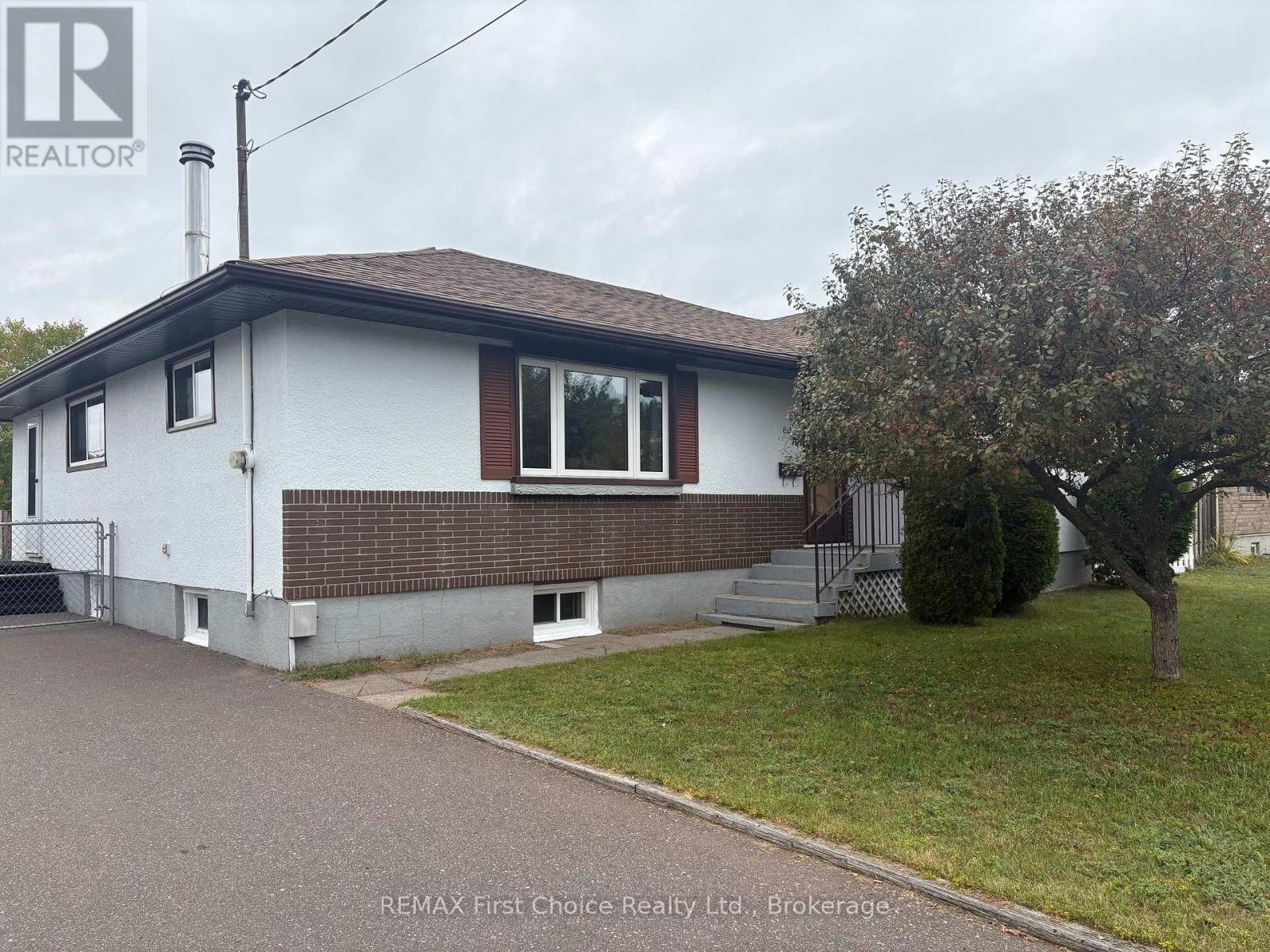 69 Matthews St Street, Thunder Bay, ON, P7A 3K8