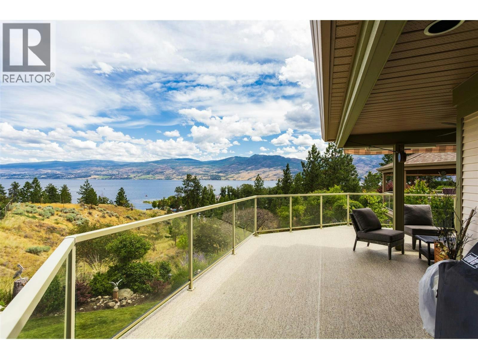 221-4074 Gellatly Road, West Kelowna, BC, V4T 2S8