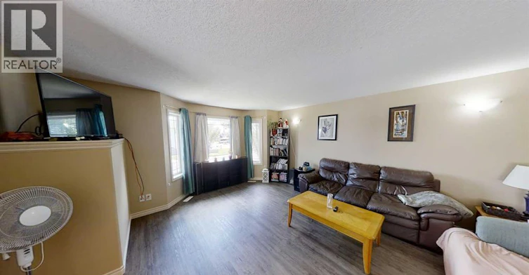 B-9334 Lakeland Drive, Grande Prairie, AB, T8X 1N5 - 3
