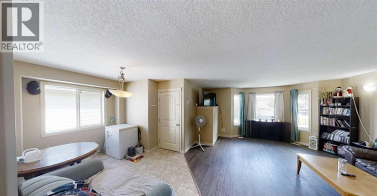 B-9334 Lakeland Drive, Grande Prairie, AB, T8X 1N5 - 2