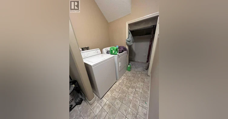 B-9334 Lakeland Drive, Grande Prairie, AB, T8X 1N5 - 10