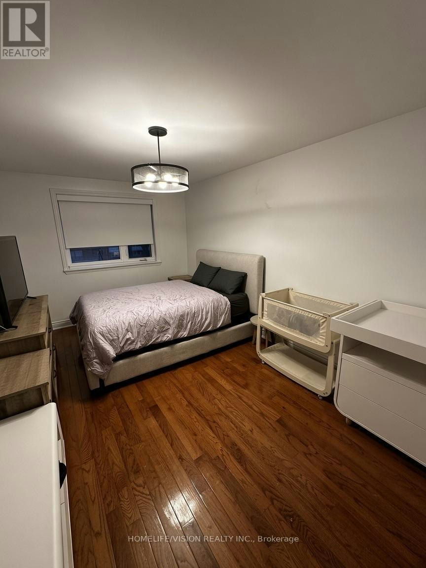 A-473 Cosburn Avenue, Toronto, ON, M4J 2N6 - 8