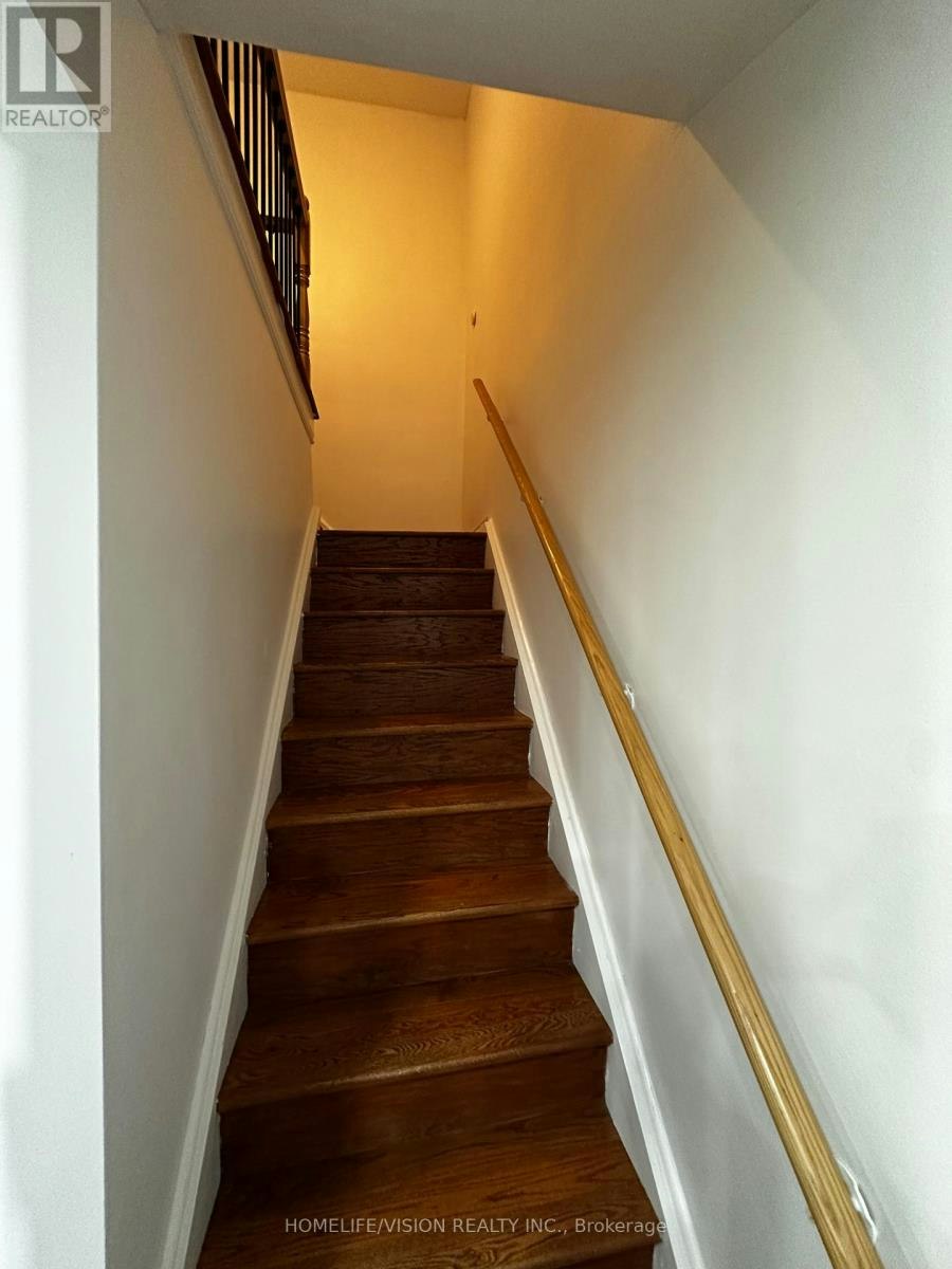 A-473 Cosburn Avenue, Toronto, ON, M4J 2N6 - 5