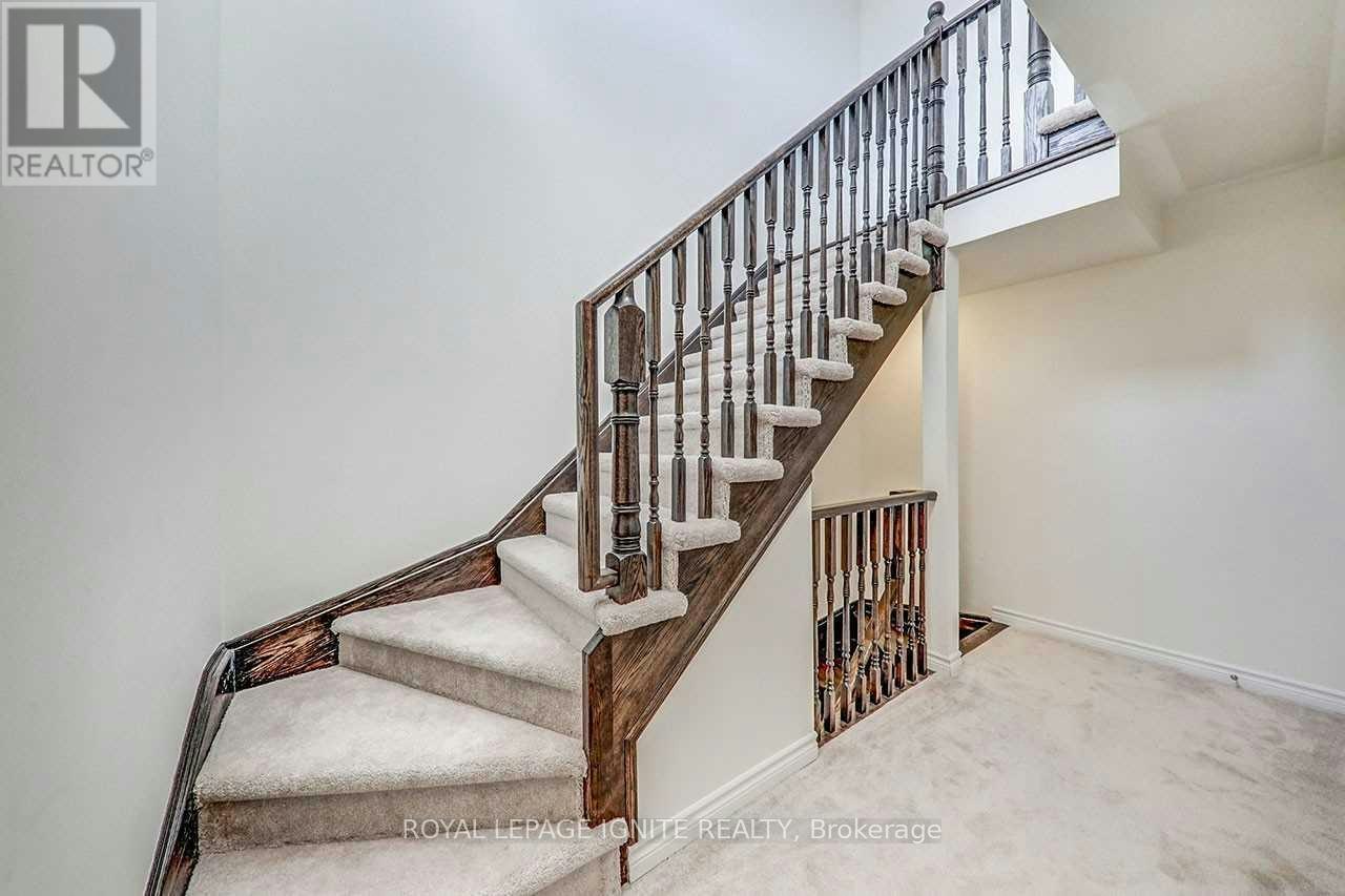 22 Adam Sellers Street, Markham, ON, L6B 1N2 - 22