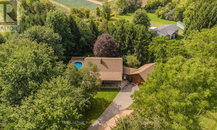 1944 4th Concession Road W
