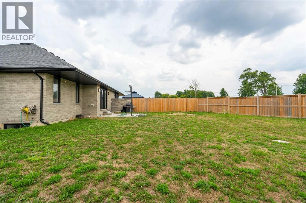 709 Ferdinands Crescent, Sarnia, ON, N7W 0B5 - 34