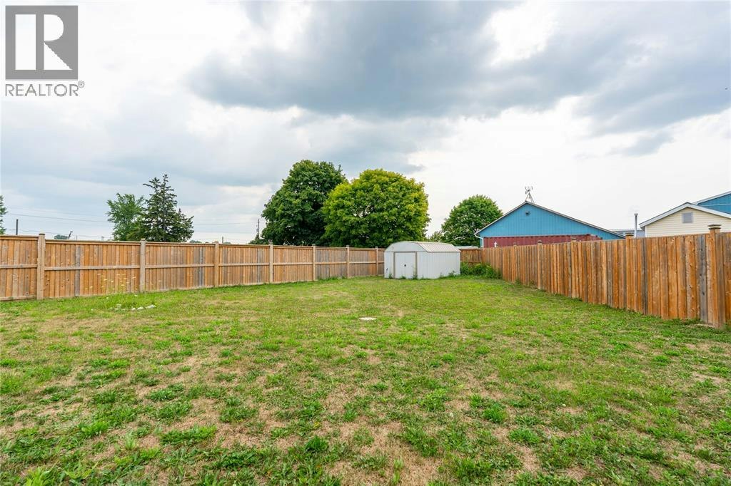 709 Ferdinands Crescent, Sarnia, ON, N7W 0B5 - 33