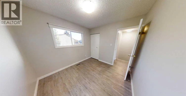 7852 Cedarwood Park, Grande Prairie, AB, T8V 4R8 - 9