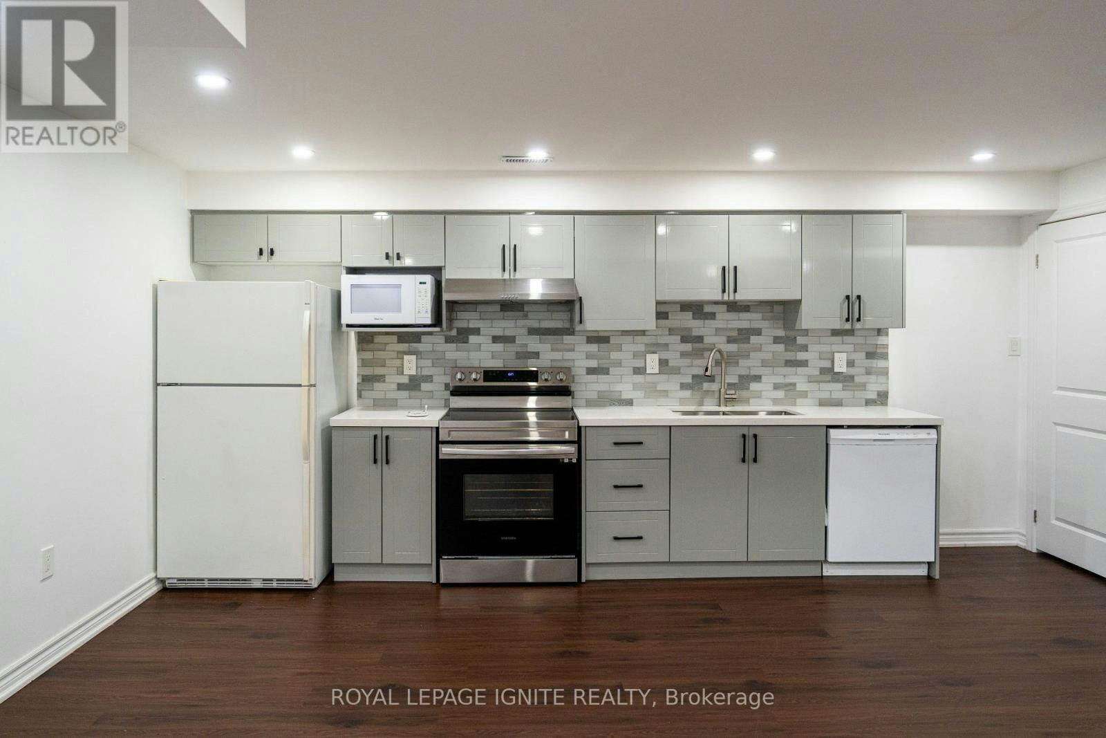 BSMT-43 Larkin Lane, Clarington, ON, L1C 4A7 - 2