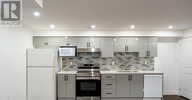 BSMT-43 Larkin Lane, Clarington, ON, L1C 4A7 - 2
