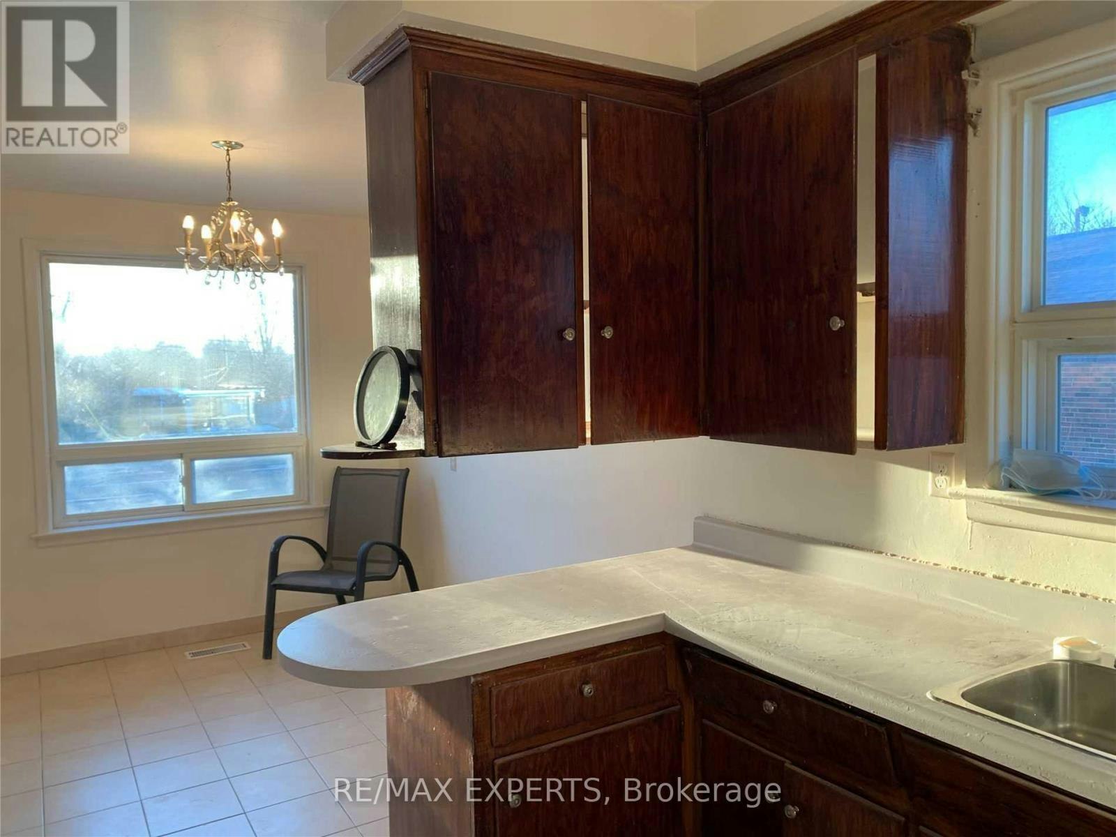 733 Markham Road, Toronto, ON, M1H 2A8 - 4