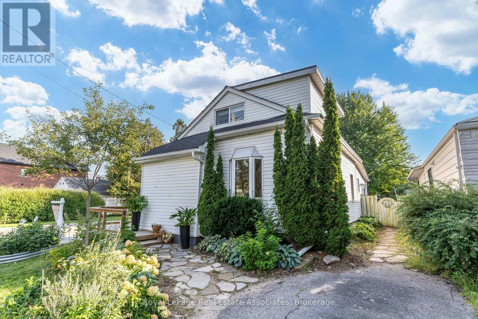 889 Third Street, Mississauga, ON, L5E 1C2
