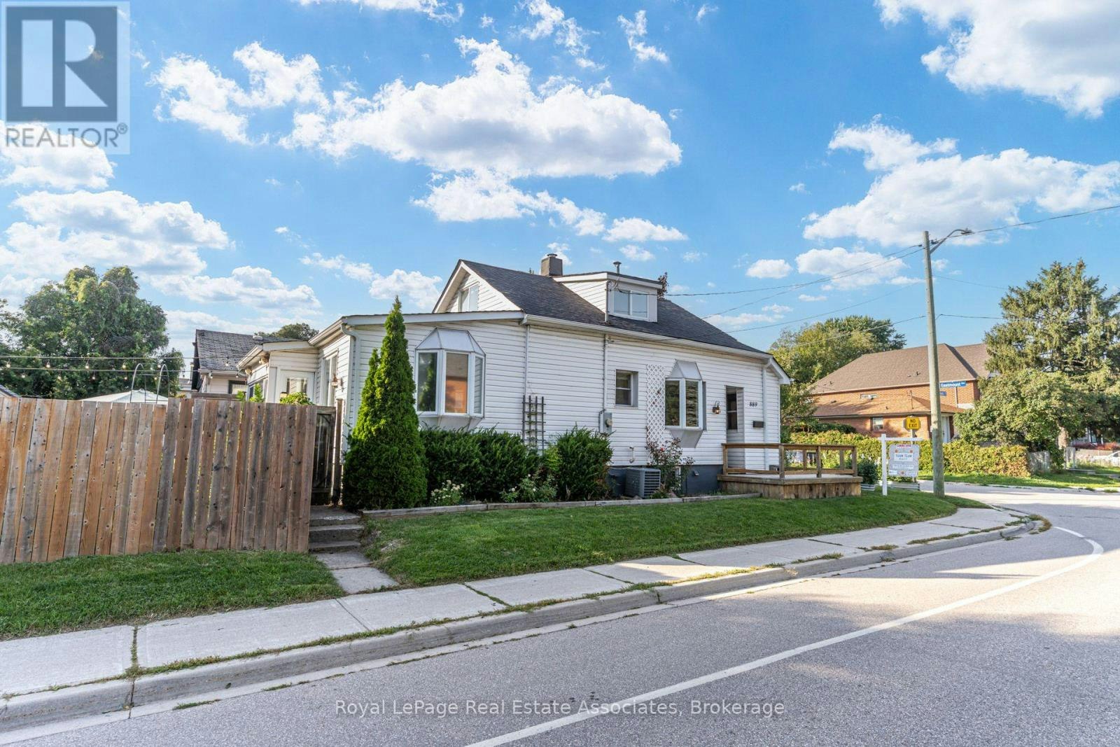 889 Third Street, Mississauga, ON, L5E 1C2
