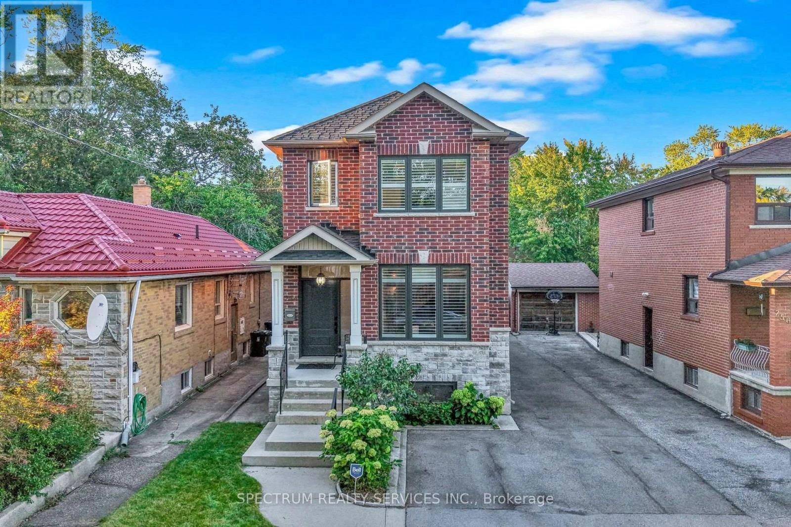 254 John Street, Toronto, ON, M9N 1K2