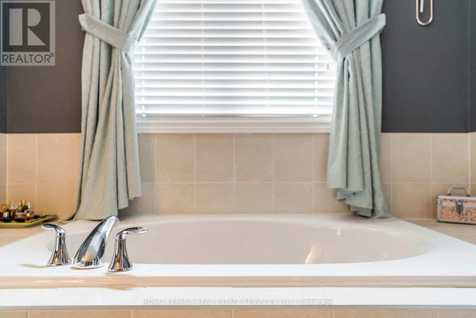 511 Sixteen Mile Drive, Oakville, ON, L6M 0P7 - 35